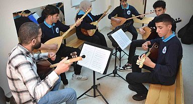 Bitlisli öğrencileri konservatuvara hazırlıyor