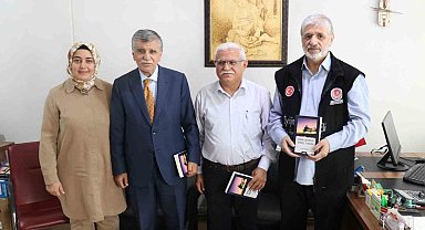 Çok sevdiği eşinin ardından kitap çıkardı