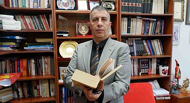 Eğilmez, hazırladığımız albümde : "Çocuk katili İsrail'in katliamları anlatıldı"