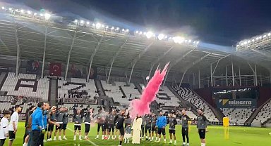 Elazığ Atatürk Stadyumu'nda sürpriz parti