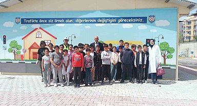 Elazığ'da öğrenciler trafik kuralları konusunda bilinçlendirildi