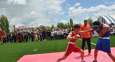 Eleşkirt 'te 19 Mayıs coşkuyla Kutlandı