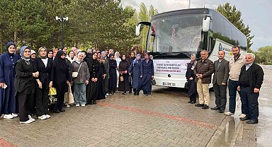 Erzincanlı gençler "Komşu Şehirler" projesiyle Bayburt'u gezdi