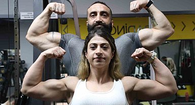 Fitness sporcusu sağlık çalışanı kadının başarı hikayesi görenleri hayran bıraktı