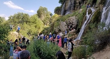 Girlevik Şelalesi'ne ziyaretçi akını