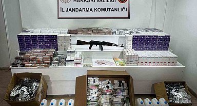 Hakkari'de göçmen kaçakçılarına operasyon: 12 gözaltı