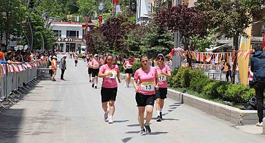 Hakkari'de postacılar yarıştı