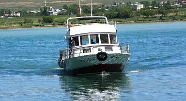 Hilton'dan Van Gölü'nde tekne turu keyfi