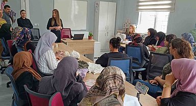 Iğdır'da Sağlıklı Yaşam" ve "Aile İçi İletişim" konulu sunum