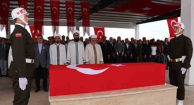 Iğdırlı Pençe-Kilit şehidine gözyaşlarıyla veda