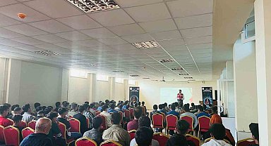 Jandarmadan öğrenci ve öğretmenlere seminer