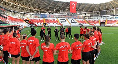 Kadın A Milli Takımı, Azerbaycan maçına hazır