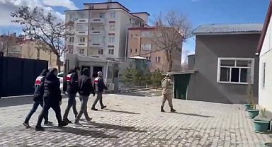 Kars'ta jandarmadan terör operasyonu