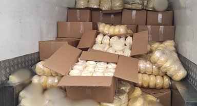 Kars'ta pazara arzı olmayan yağ ve peynir ele geçirildi