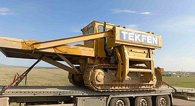 Kars'ta seyir halindeki tır alev aldı