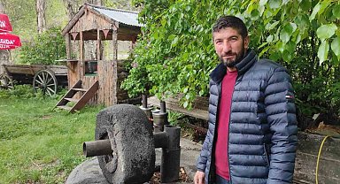 Kars'ta tarihi değirmen yoğun ilgi görüyor