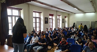 Kars'ta üniversite öğrencilerine AFAD eğitimi