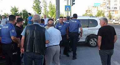Kaza sonrası tartışmaya polis müdahale etti