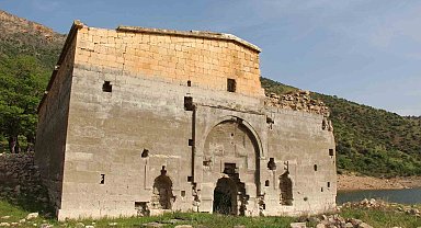 Keban Baraj Gölünde bir ilk: Su üzerinde 9 saatte 200 kilometre yol yaptılar