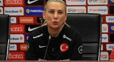 Kıragası: "Erzincan halkıyla bütünleşip Azerbaycan maçını kazanacağız"