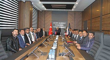 Köprüköy muhtarlarından Aras Elektrik'e ziyaret