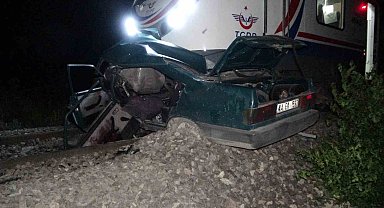 Malatya'da feci kaza: Trenin altında kalan otomobilin sürücüsü hayatını kaybetti