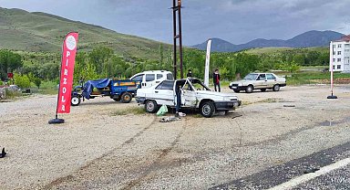 Malatya'da otomobil takla attı: 2 yaralı