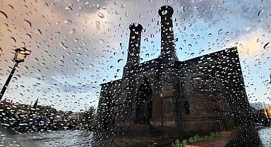 Meteorolojiden kuvvetli yağış uyarısı