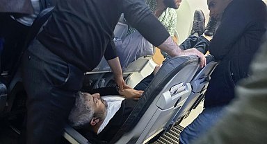 Milletvekili Erol, uçakta kalbi duran hastayı hayata döndürdü