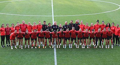 Necla Güngör Kıragası: "Azerbaycan mücadelesi; hayallerimiz doğrultusunda çok büyük önem arz ediyor"