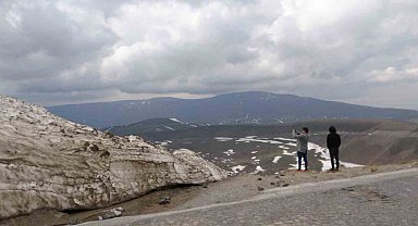 Nemrut Krater Gölü'nde kartpostallık görüntüler