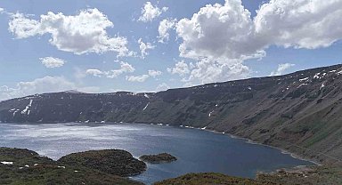 Nemrut Krater Gölü'nde turizm sezonu açıldı