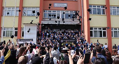 Oltu Meslek Yüksek Okulu'nda mezuniyet coşkusu