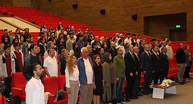 "Hayatı Kadraja Almak" adlı programda fotoğraf sanatçıları öğrencilerle buluştu