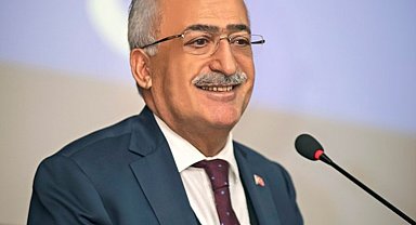 Rektör Çomaklı; "Annelerimizin hakları, emekleri asla ödenemez"