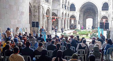 Tarihî mekânda Necip Fazıl'a vefa