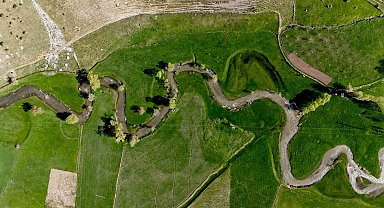 Tatvan'daki menderesler görsel şölen sunuyor