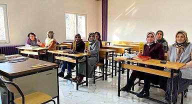 Tunceli'de 'Kadına Yönelik Şiddetle Mücadele' semineri