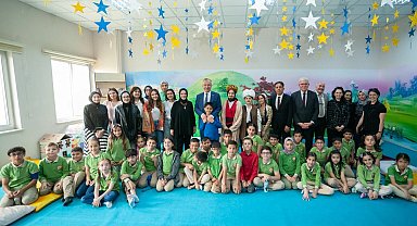 Türkiye'de çok fazla eşi bulunmayan bu sınıfta minik öğrencilere masal anlatılıyor