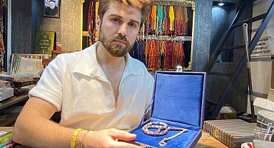 Türkiye'de sadece Elazığ'da çıkarılan vişne mermerinden yapılan tespihler 85 bin liradan alıcı buluyor