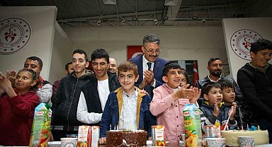 Vali Çelik 'Biz Birlikte Varız' etkinliğine katıldı