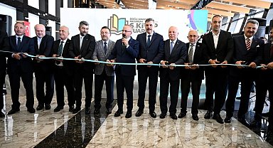 Vali Mustafa Çiftçi, Doğu Anadolu Erzurum Kitap Fuarı'nın açılışına katıldı