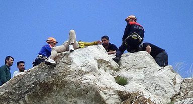 Van'da intihar girişiminde bulunan şahıs kayalıklarda baygınlık geçirdi