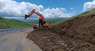 Varto'da aynı noktada 4.'üncü kez heyelan meydana geldi