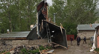 Yağış ve fırtına Erzurum'da etkili oluyor