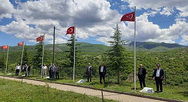 Yıllar birbirini kovalıyor, yürekteki acılar bir türlü dinmiyor