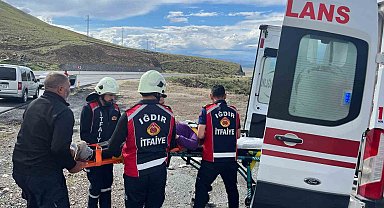 Yoldan çıkan araç kaza yaptı: 1yaralı