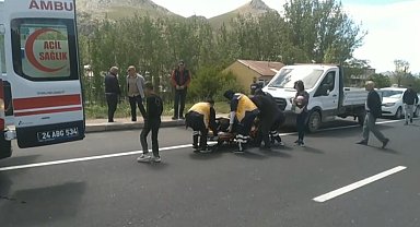 Yolun karşısına geçmeye çalışan kadına otomobil çarptı