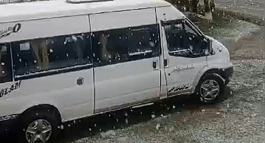 Yüksekova mayıs ayında yağan karla beyaza büründü