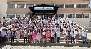 Yüksekovalı öğrenciler 'Artık Okuyorum' etkinliği ile eğlendi